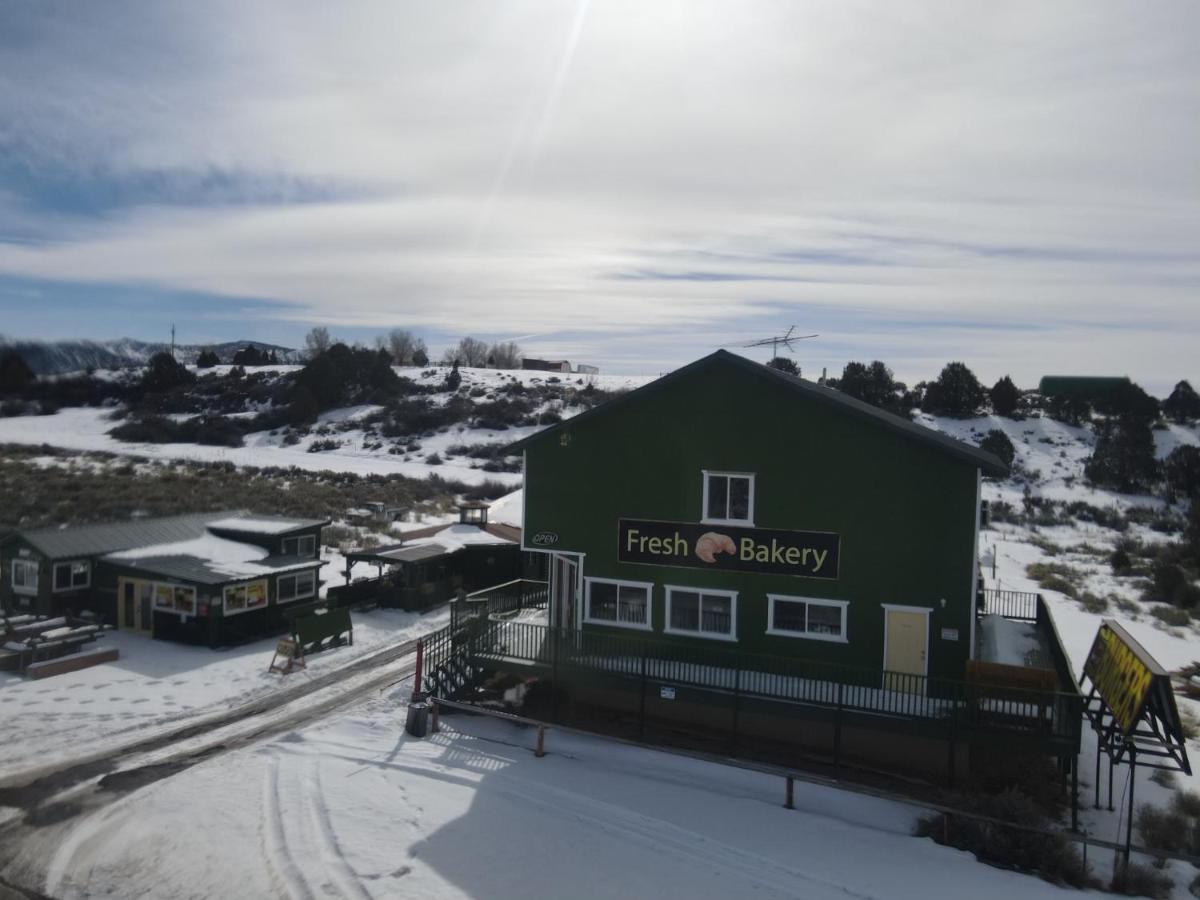 Bryce Sunset Inn Panguitch Exterior photo